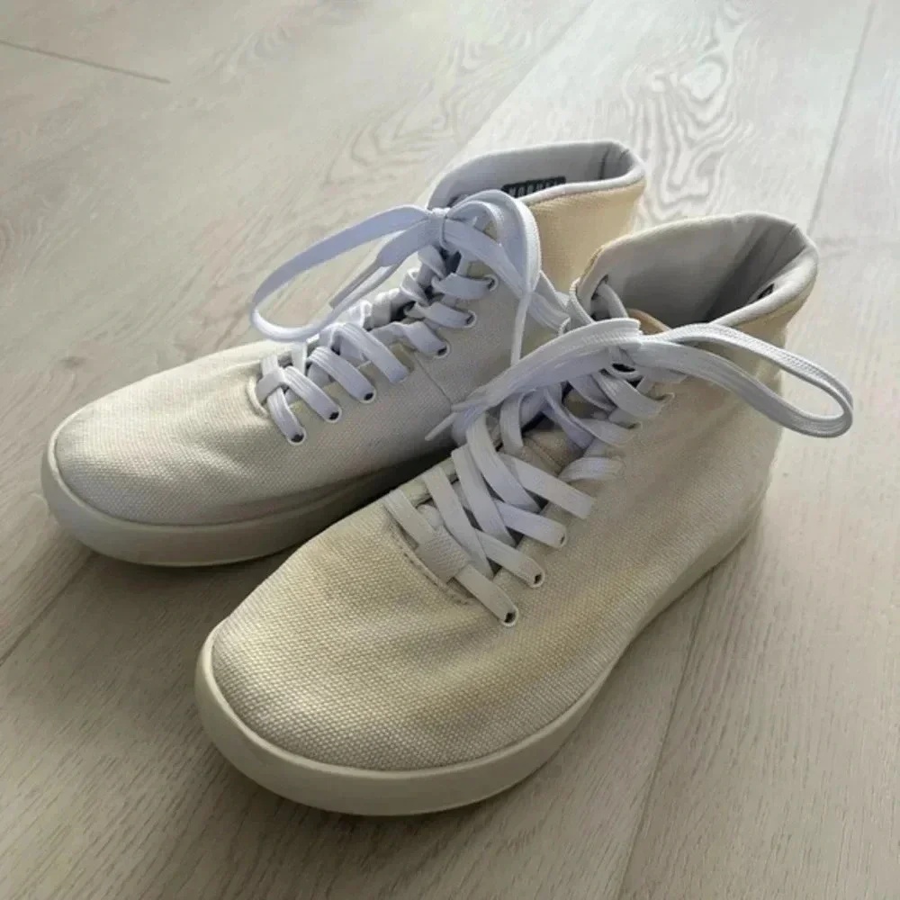 No Bull High‎ Tops size 7.5 women's